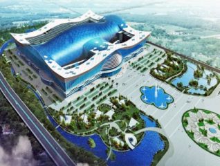 Огромный торговый центр Огромный торговый центр